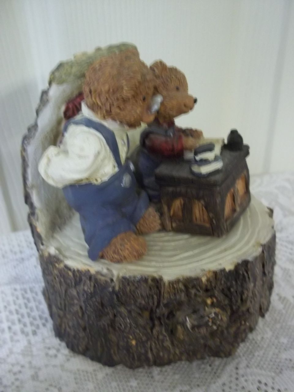 Father and Son Bear Music Box: In the Eyes of Love Father and Son Bear Music Box: In the Eyes of Love