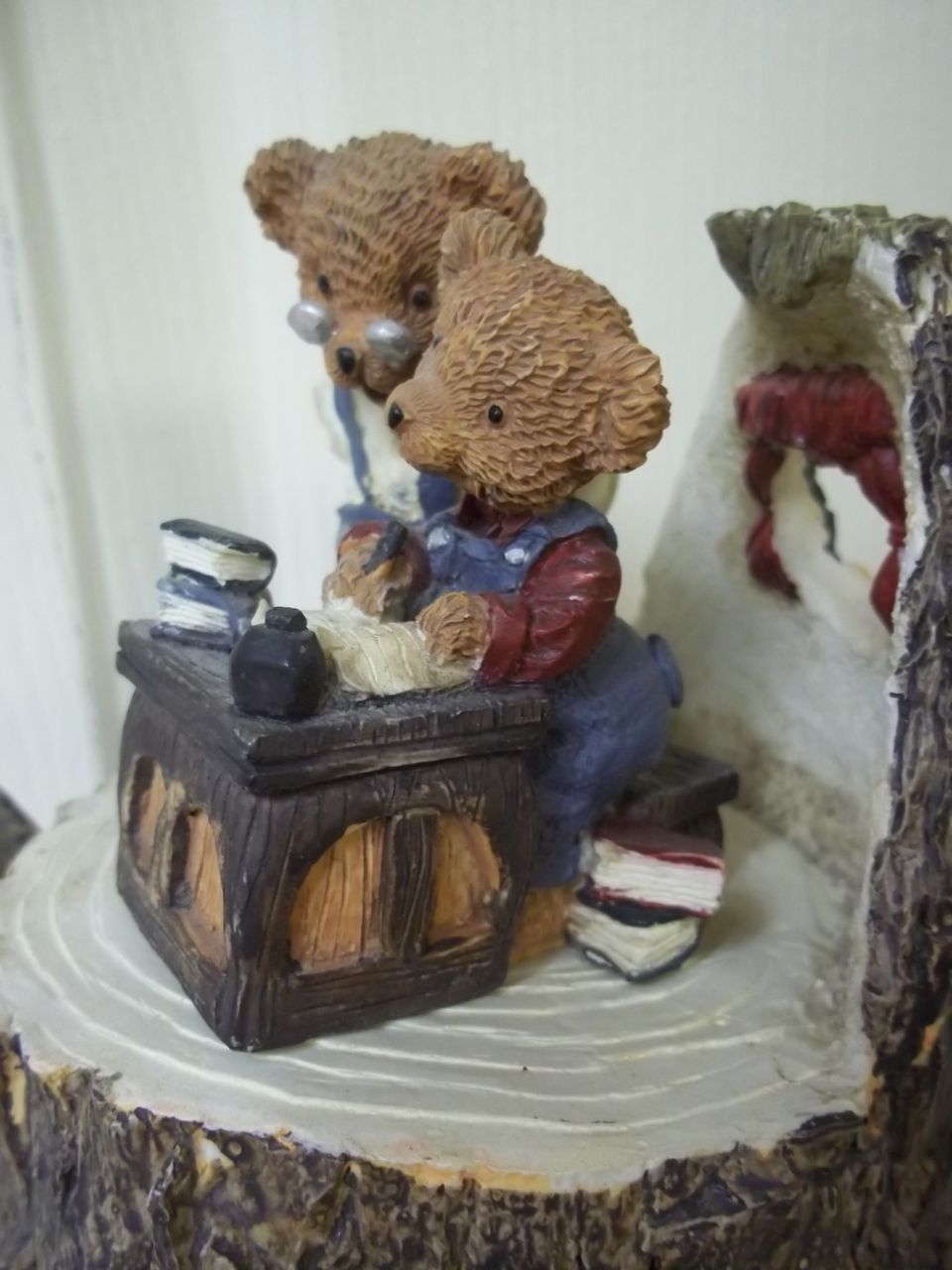 Father and Son Bear Music Box: In the Eyes of Love Father and Son Bear Music Box: In the Eyes of Love