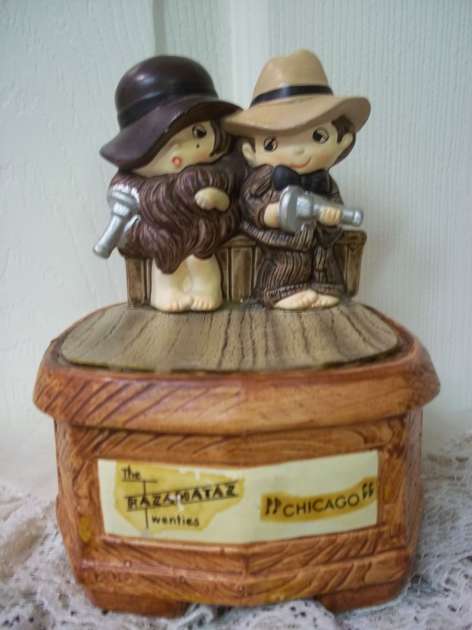 Bonnie and Clyde 'The Razamataz Twenties' Music Box: Chicago Bonnie and Clyde 'The Razamataz Twenties' Music Box: Chicago