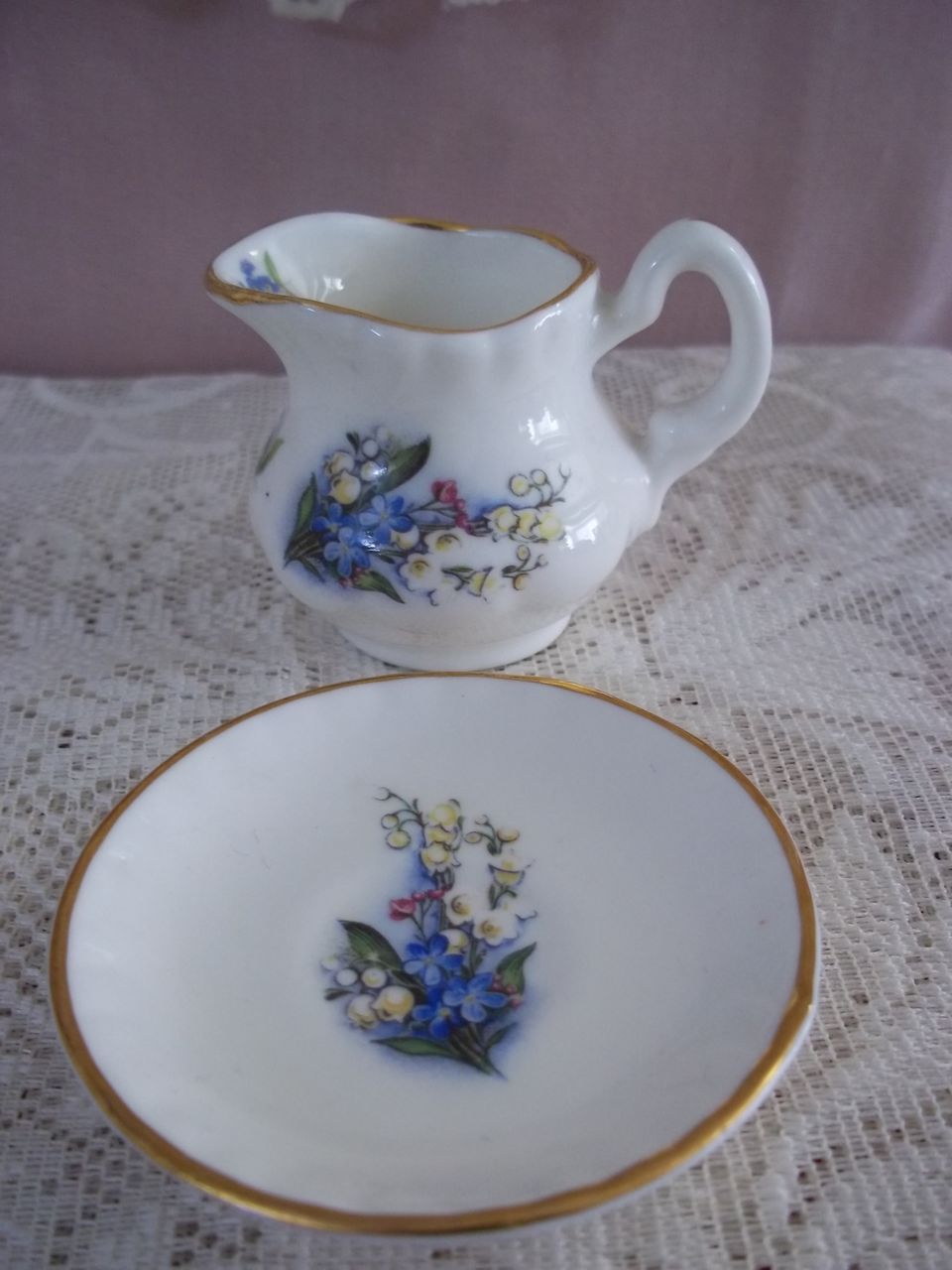Child's English Fine Bone China Tea Set by Objets d'Art, Yorkshire Child's English Fine Bone China Tea Set by Objets d'Art, Yorkshire