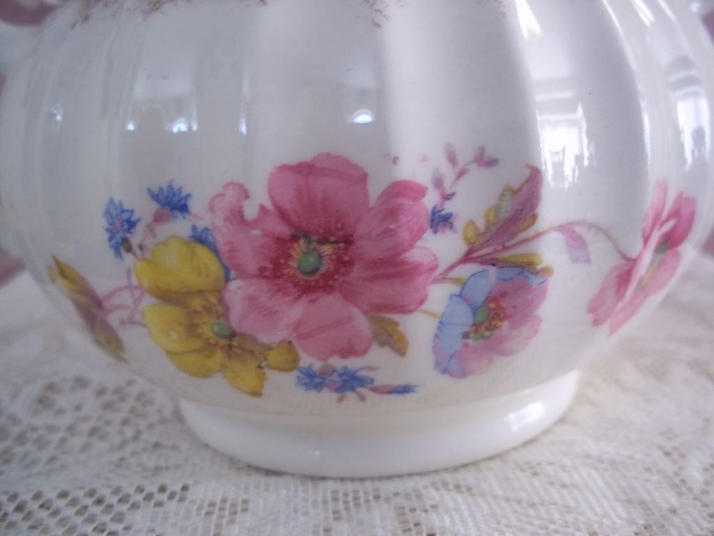 W.S. George Bolero Fine China Sugar Bowl w/ Lid W.S. George Bolero Fine China Sugar Bowl w/ Lid