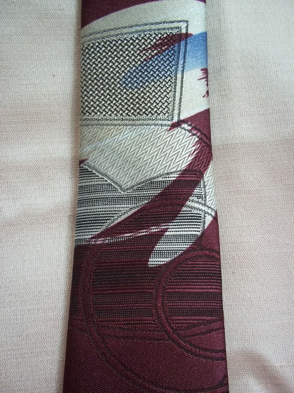 Vintage Art Deco Style Tie by Bugle Boy Vintage Art Deco Style Tie by Bugle Boy