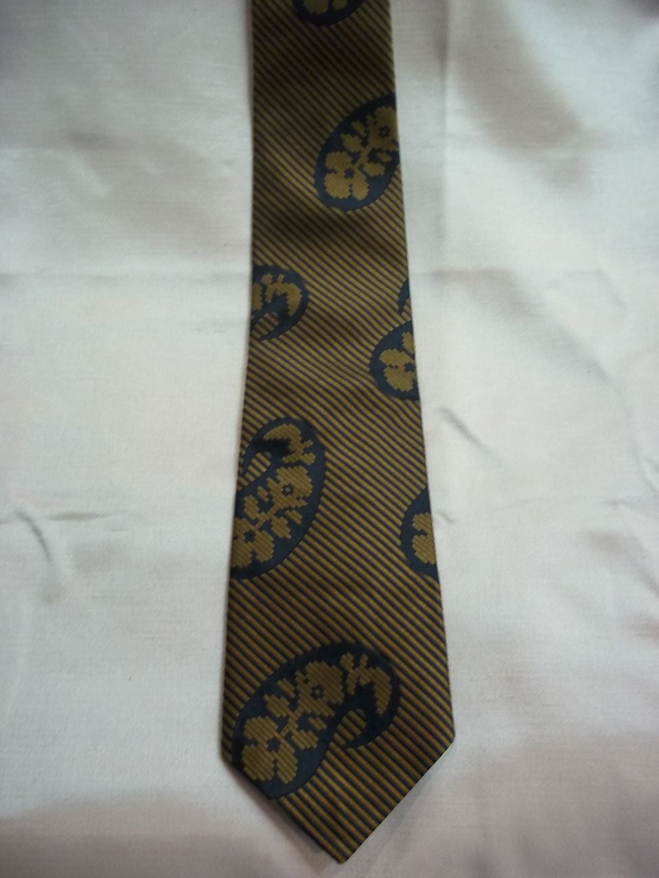 Vintage All Silk Vintage Tie by Alexander Julian Vintage All Silk Vintage Tie by Alexander Julian