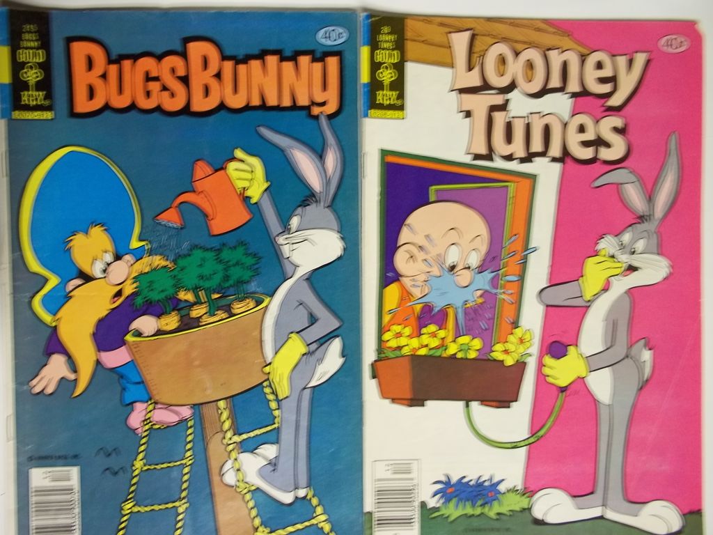 Gold Key Comics Looney Tunes Combo Pack: Looney Tunes No. 29 and Bugs Bunny No. 215 Gold Key Comics Looney Tunes Combo Pack: Looney Tunes No. 29 and Bugs Bunny No. 215