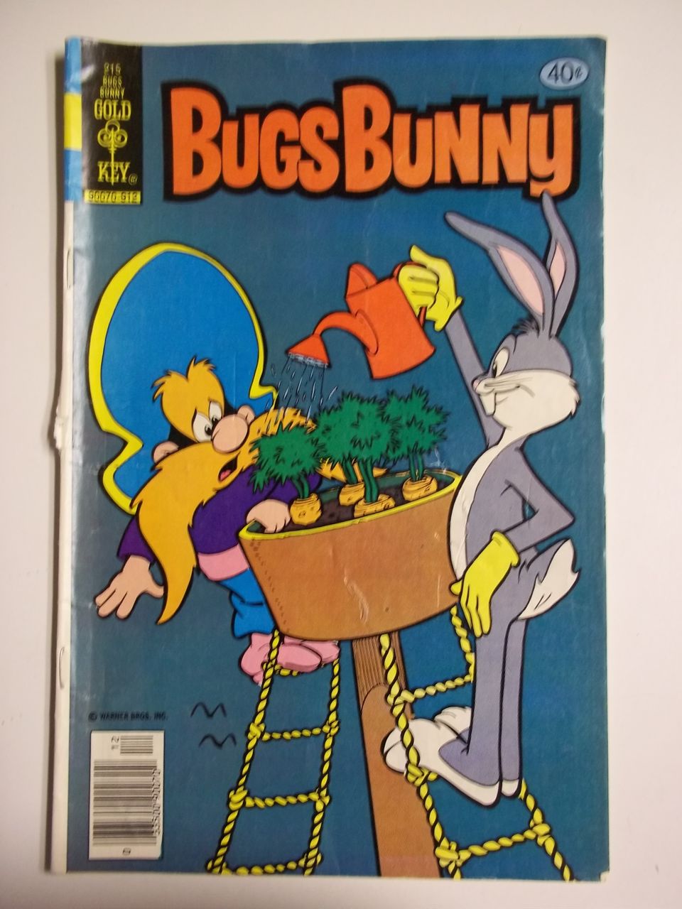 Gold Key Comics Looney Tunes Combo Pack: Looney Tunes No. 29 and Bugs Bunny No. 215 Gold Key Comics Looney Tunes Combo Pack: Looney Tunes No. 29 and Bugs Bunny No. 215