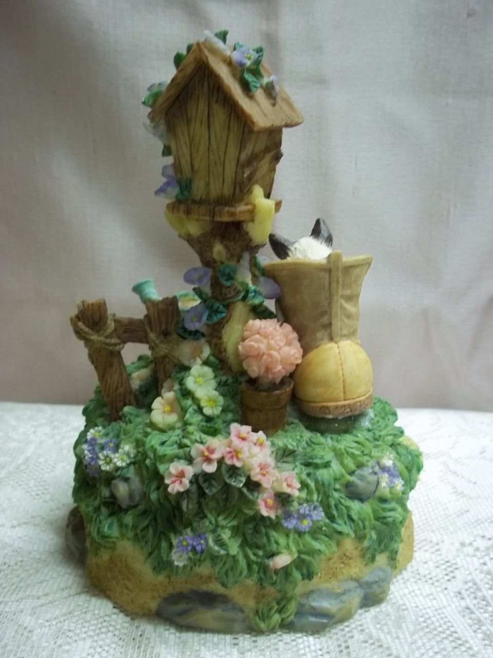 Kitten and Bunny at Play Music Box: Playmates Kitten and Bunny at Play Music Box: Playmates