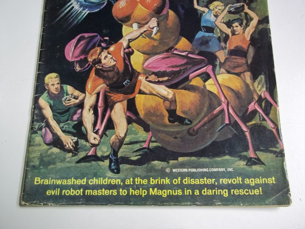 Gold Key Comics Magnus Robot Fighter No. 35, May 1974 Gold Key Comics Magnus Robot Fighter No. 35, May 1974