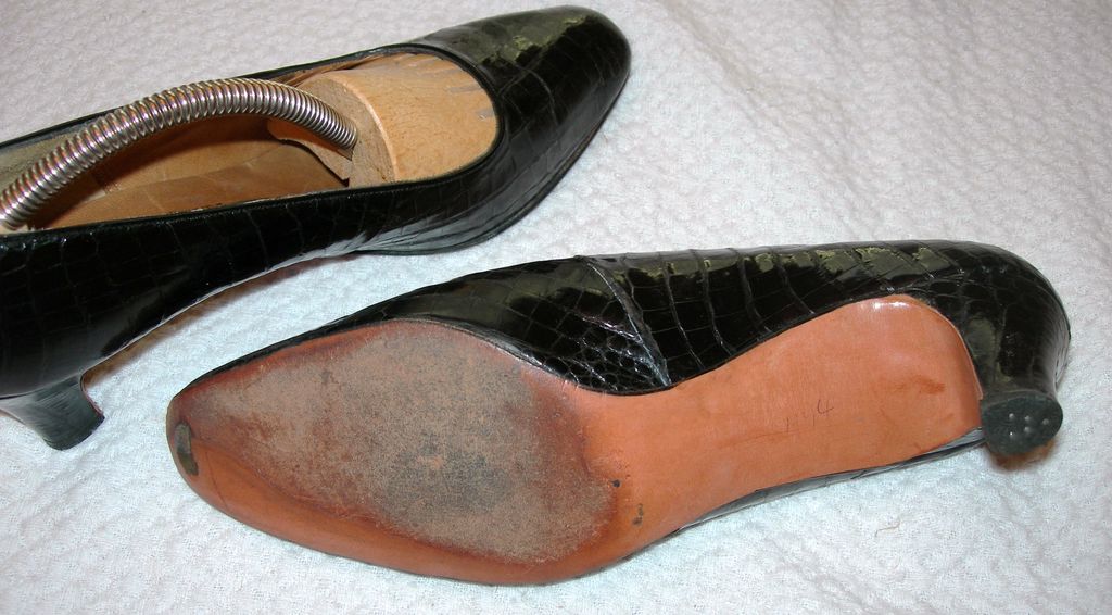 Classic Black Pump with Croc Print Classic Black Pump with Croc Print