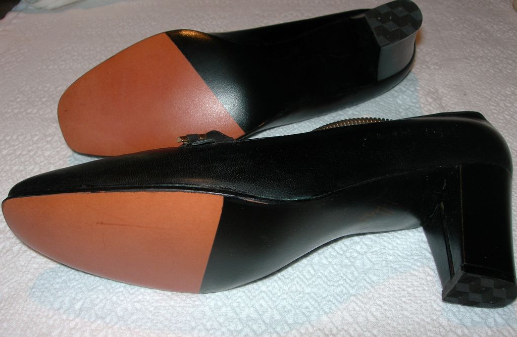 Never Worn...Vintage Fenton Last Shoes Never Worn...Vintage Fenton Last Shoes