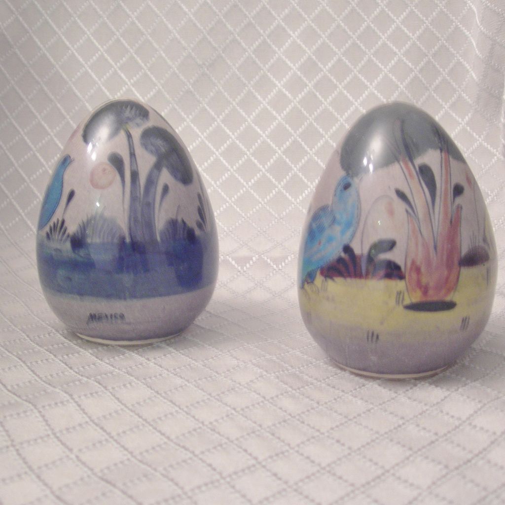 Pair of Mexican Folk Art Ceramic Eggs Pair of Mexican Folk Art Ceramic Eggs