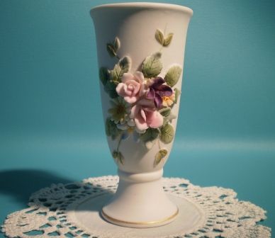 Lefton Porcelain Bisque Vase Small Lefton Porcelain Bisque Vase Small