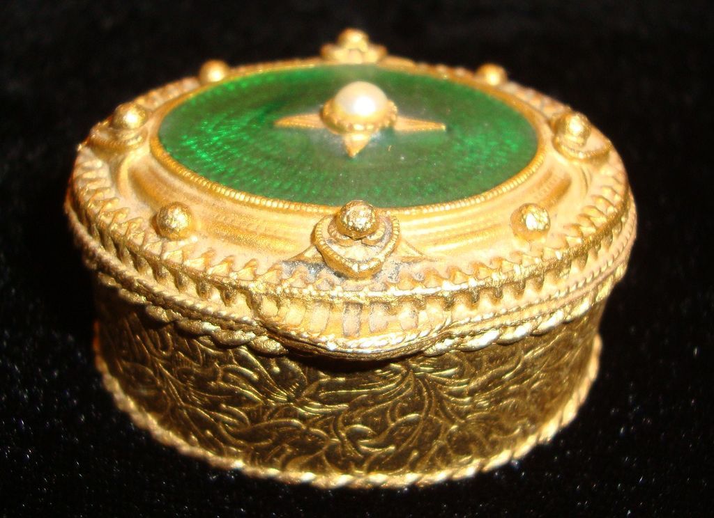 Gold Tone and Green Enamel with Faux Pearl Pillbox by Florenza Gold Tone and Green Enamel with Faux Pearl Pillbox by Florenza