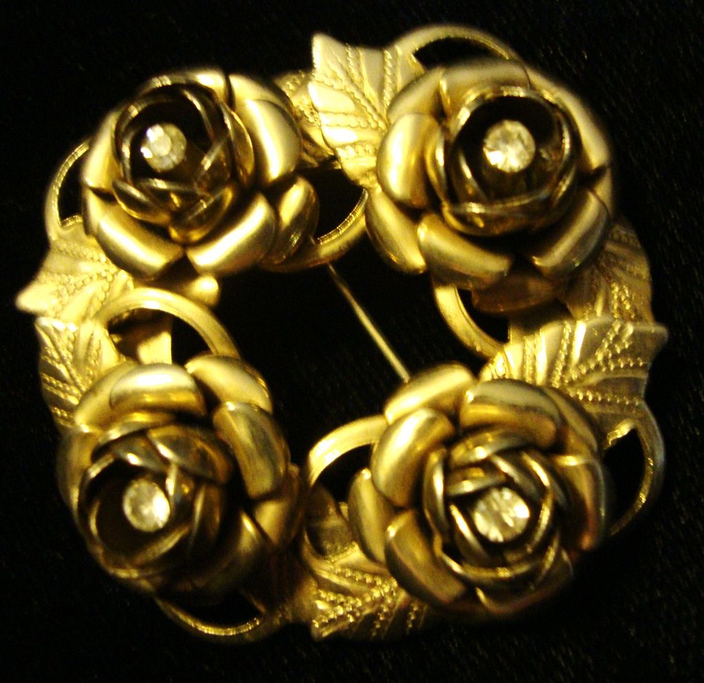 Vintage Goldtone Floral Pin with Roses Vintage Goldtone Floral Pin with Roses