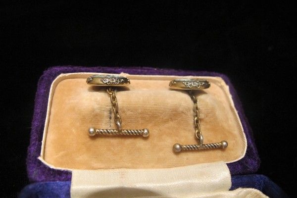 Antique Micro Mosaic cuff links depicting flowers, 19th century Antique Micro Mosaic cuff links depicting flowers, 19th century
