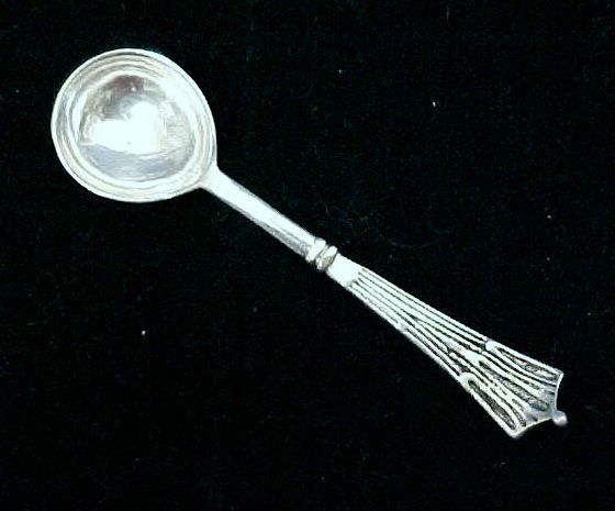 STERLING SILVER Salt Spoon Floral Art Deco Marked .925 STERLING SILVER Salt Spoon Floral Art Deco Marked .925