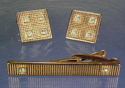 Vintage KREISLER KRAFT U.S.A. Tie Clasp Tie Bar & Cufflinks w/ Crystals Set (c. 1940's) Vintage KREISLER KRAFT U.S.A. Tie Clasp Tie Bar & Cufflinks w/ Crystals Set (c. 1940's)