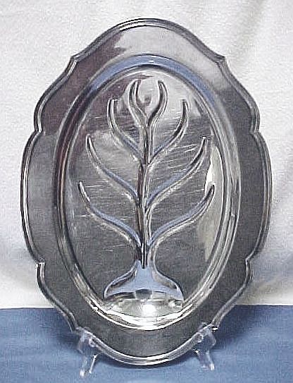 WALLACE Silver Plate 16" Oval Footed Meat Carving & Serving Platter Tray #6055N WALLACE Silver Plate 16" Oval Footed Meat Carving & Serving Platter Tray #6055N