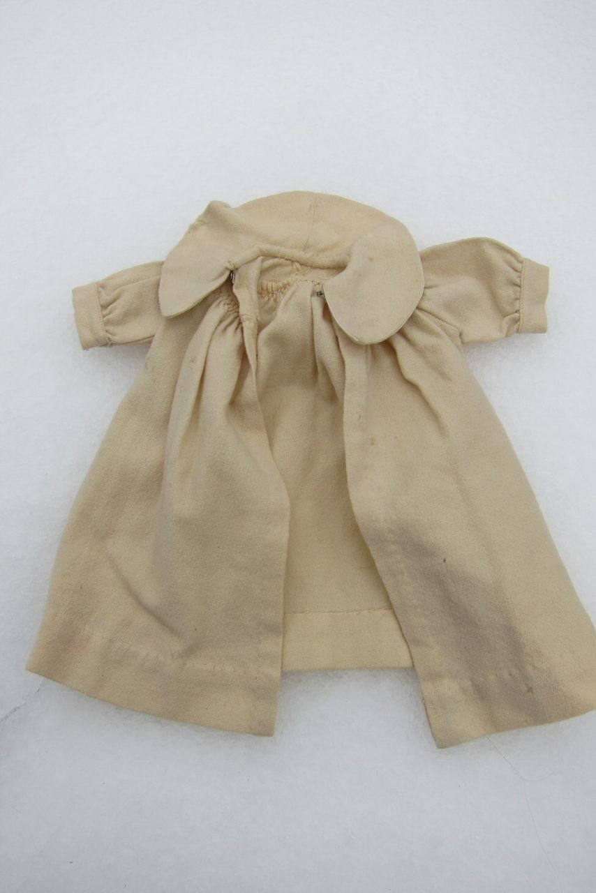 Pale yellow wool doll coat Pale yellow wool doll coat