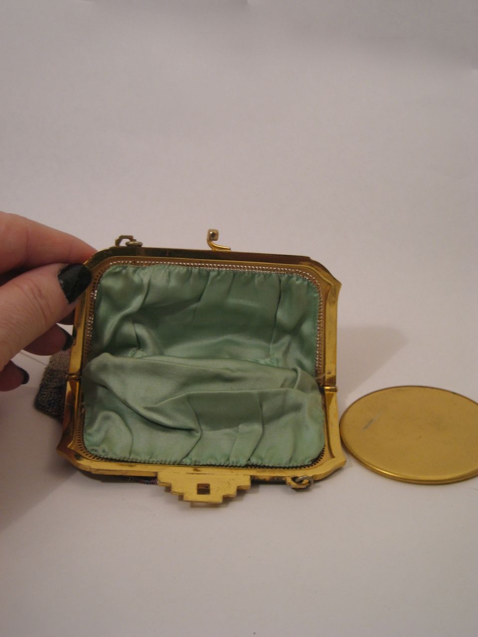 Vintage Whiting Davis Dresden Mesh Purse Handbag Bag 6 Drops Vintage Whiting Davis Dresden Mesh Purse Handbag Bag 6 Drops