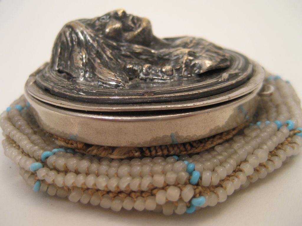 Antique Vintage Beaded Coin Purse Indian Head circa 1903 Tam o'Shanter Purse Antique Vintage Beaded Coin Purse Indian Head circa 1903 Tam o'Shanter Purse