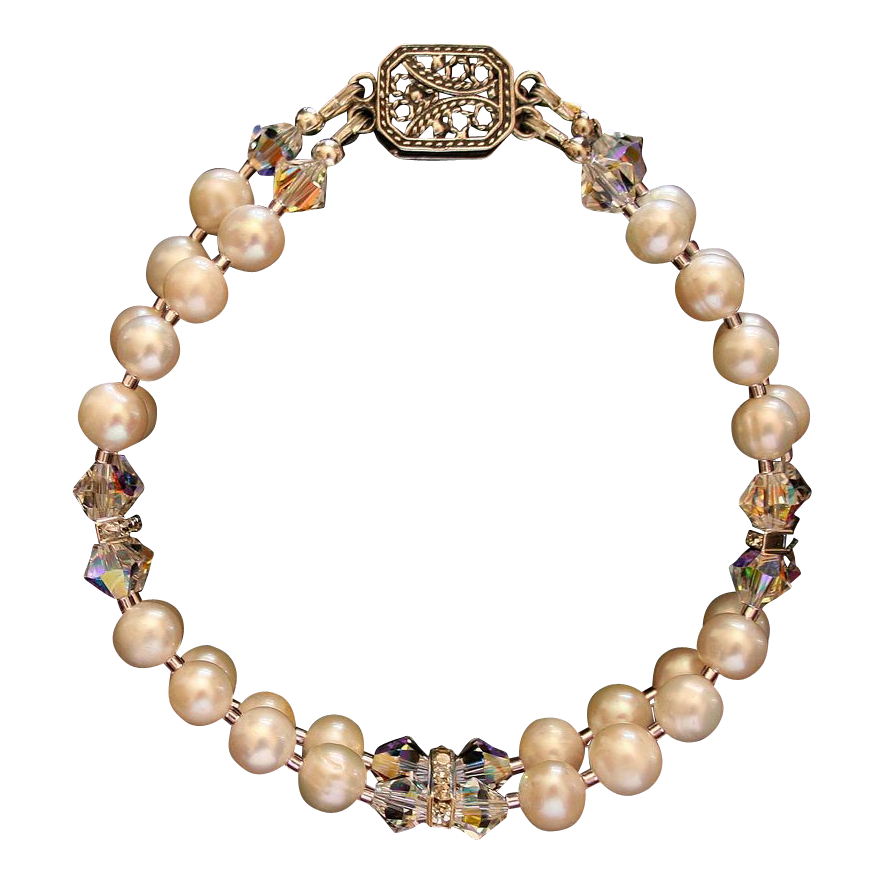 Item ID: ARTISAN-BRACELET-B002 In Shop's Backroom Item ID: ARTISAN-BRACELET-B002 In Shop's Backroom