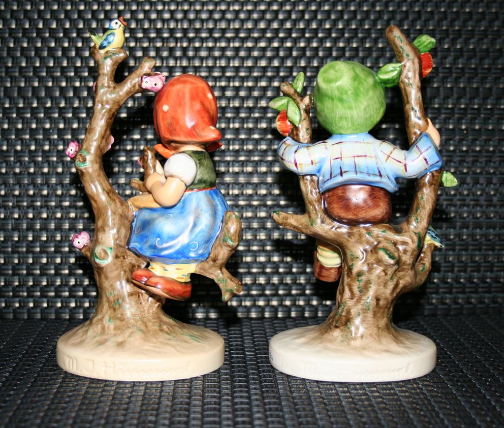 Vintage Hummel Apple Tree Boy & Girl by Goebel Vintage Hummel Apple Tree Boy & Girl by Goebel