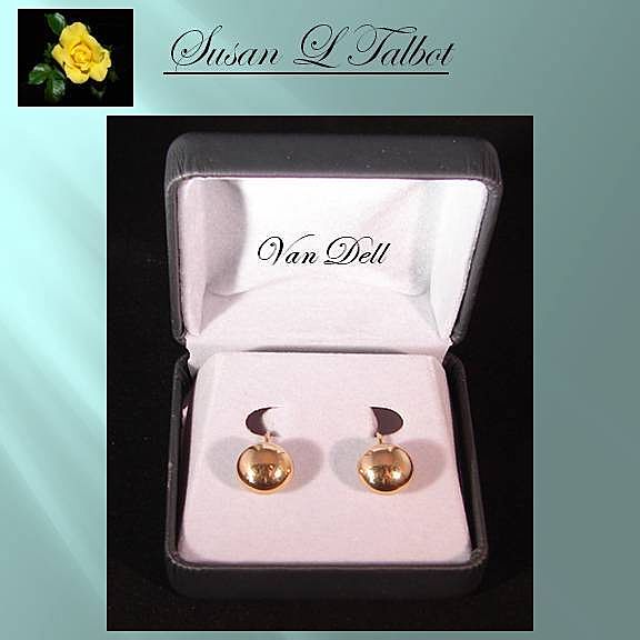 Vintage Van Dell Screw Back Earrings Vintage Van Dell Screw Back Earrings