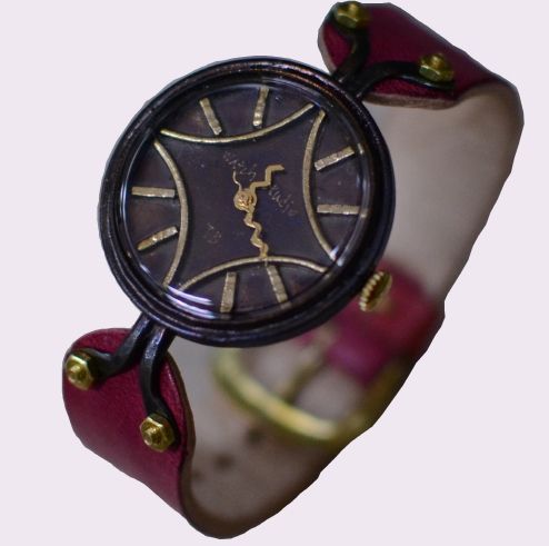 casual stylish wristwatch KIRA engraving watch casual stylish wristwatch KIRA engraving watch