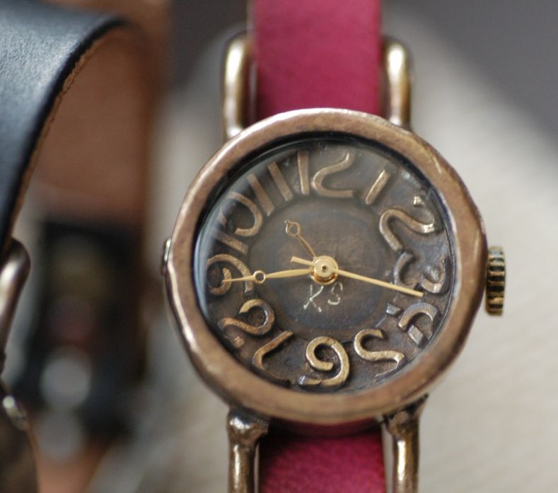 Lovely wrist jewelry Twin-L Lovely wrist jewelry Twin-L