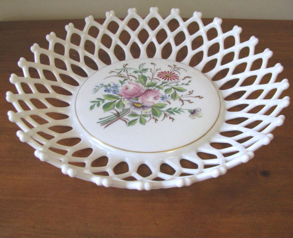 Vintage 1950's Westmoreland Lattice Milk Glass Bowl with Floral Motif Vintage 1950's Westmoreland Lattice Milk Glass Bowl with Floral Motif