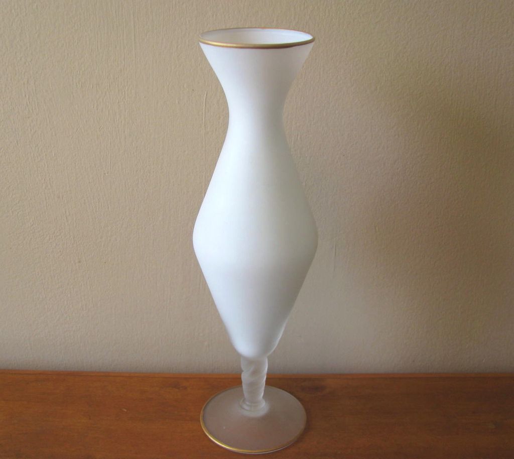 Vintage Norleans White Satin Glass Floral Bud Vase Vintage Norleans White Satin Glass Floral Bud Vase