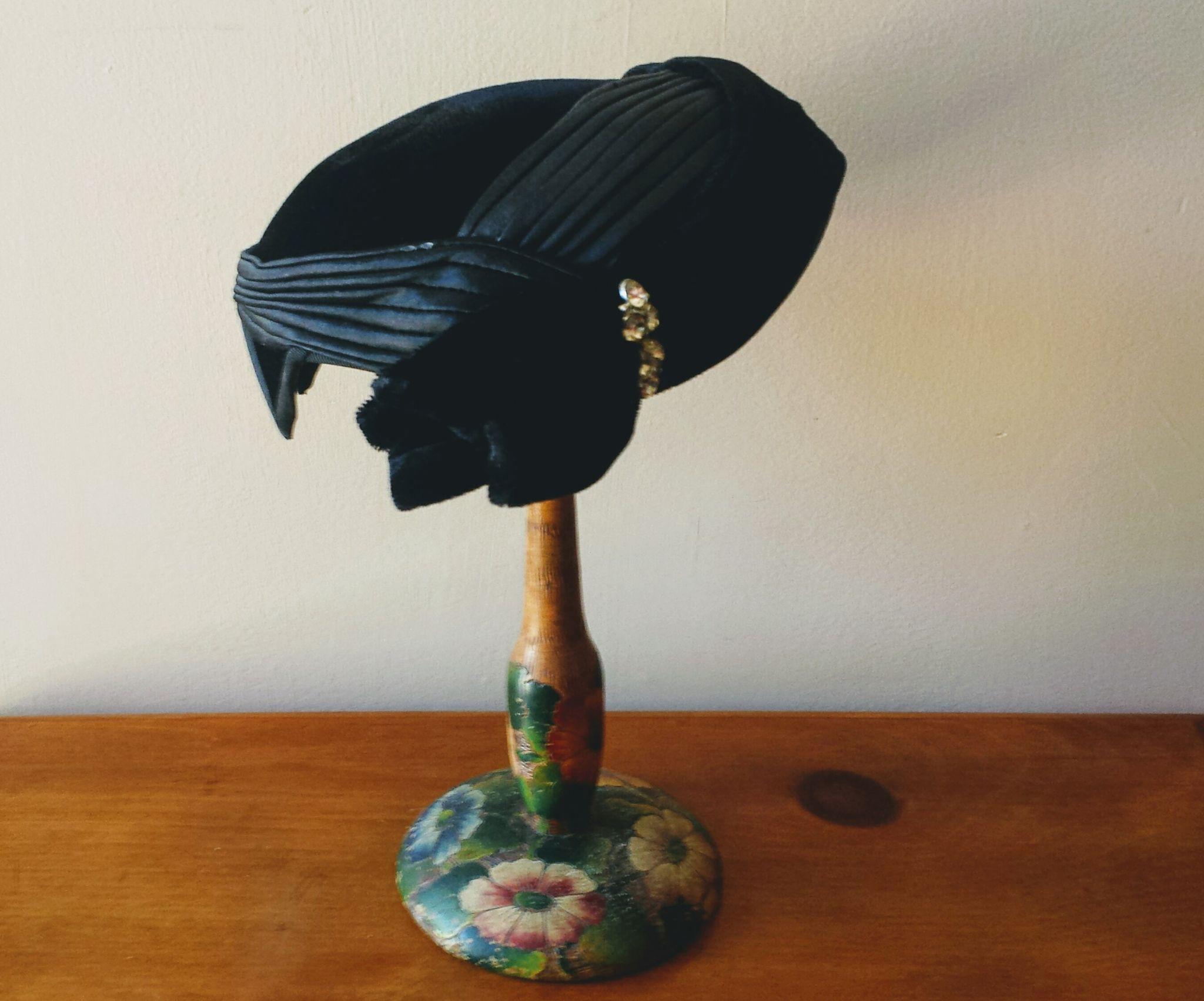 Vintage Wide Brim Straw Sun Hat from Maridette England Vintage Wide Brim Straw Sun Hat from Maridette England