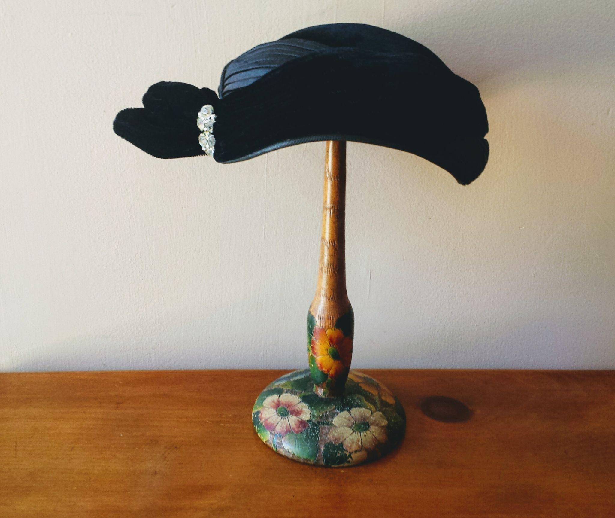 Vintage Wide Brim Straw Sun Hat from Maridette England Vintage Wide Brim Straw Sun Hat from Maridette England
