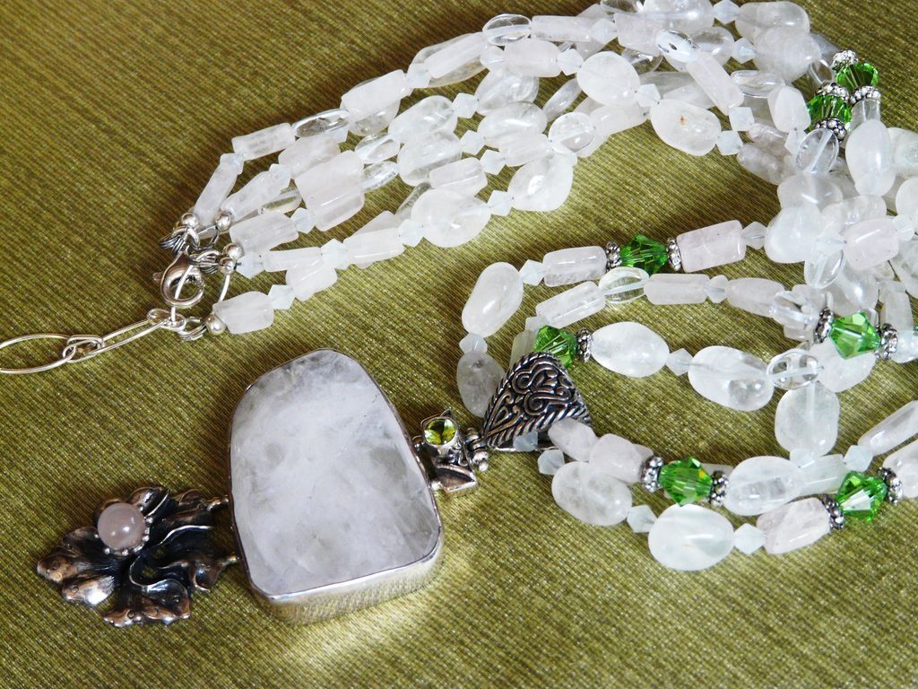 Lovely Statement Multi-strand Rose Quartz Necklace with Lovely Flower Pendant Lovely Statement Multi-strand Rose Quartz Necklace with Lovely Flower Pendant
