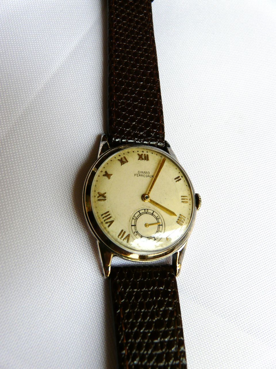 Elegant Vintage 1940s or 50s Girard Perregaux Wrist Watch Elegant Vintage 1940s or 50s Girard Perregaux Wrist Watch