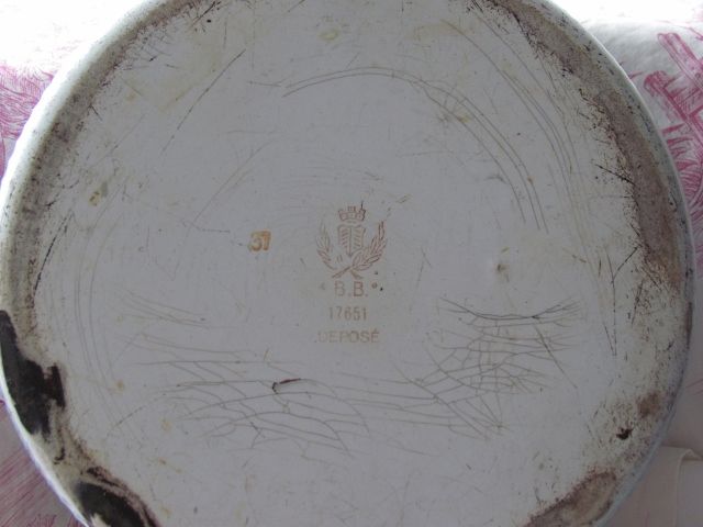 Famous "Guirlande de Roses" Enamelware Sauce Pan by BB Freres, Austria Famous "Guirlande de Roses" Enamelware Sauce Pan by BB Freres, Austria