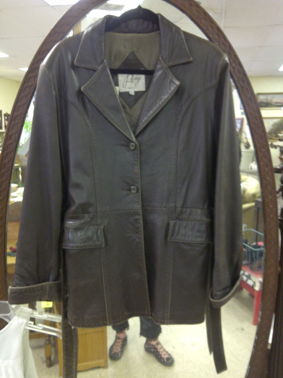 Womens soft brown leather vintage Remy jacket with belt Small Womens soft brown leather vintage Remy jacket with belt Small