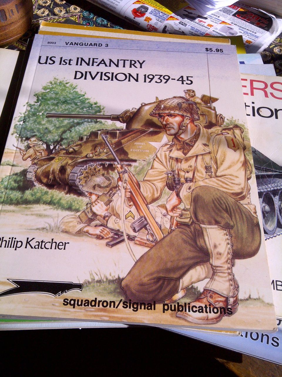 US 1st Infantry Division 1939-45 Philip Katcher Vanguard 3 book SC 1978 US 1st Infantry Division 1939-45 Philip Katcher Vanguard 3 book SC 1978