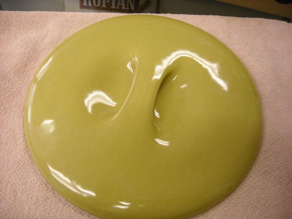 Russel Wright Mustard vintage lid Iroquois Casual pattern Russel Wright Mustard vintage lid Iroquois Casual pattern