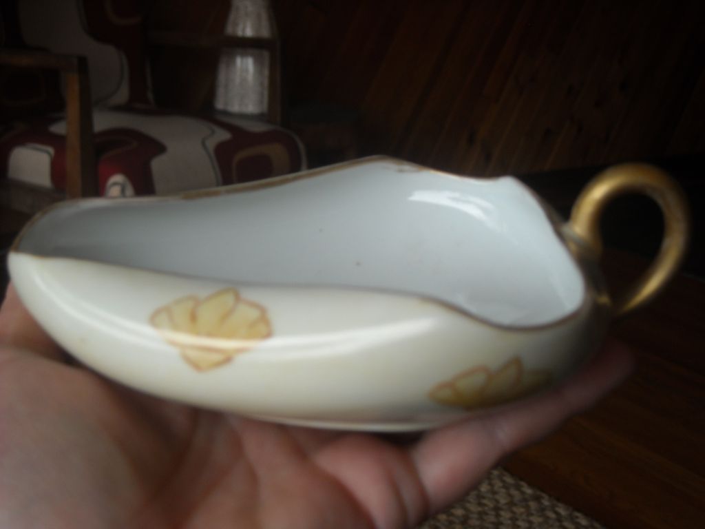 Oscar & Edgar Gutherz Royal Austria porcelain dish Oscar & Edgar Gutherz Royal Austria porcelain dish