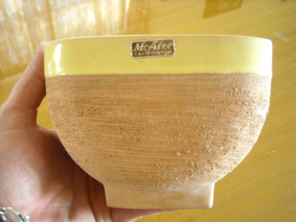 McAfee of San Gabriel Pottery Mid-century pottery vase McAfee of San Gabriel Pottery Mid-century pottery vase