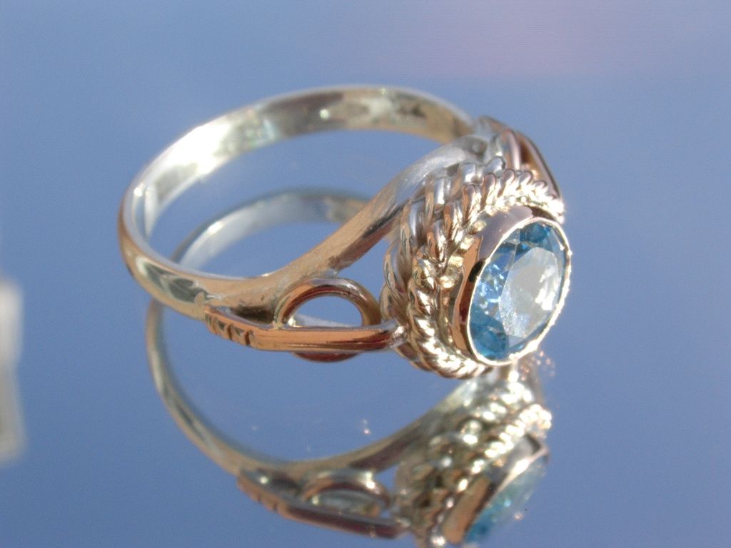 Sterling/9kt Sky Blue Round Blue Topaz Ladies Ring Sterling/9kt Sky Blue Round Blue Topaz Ladies Ring