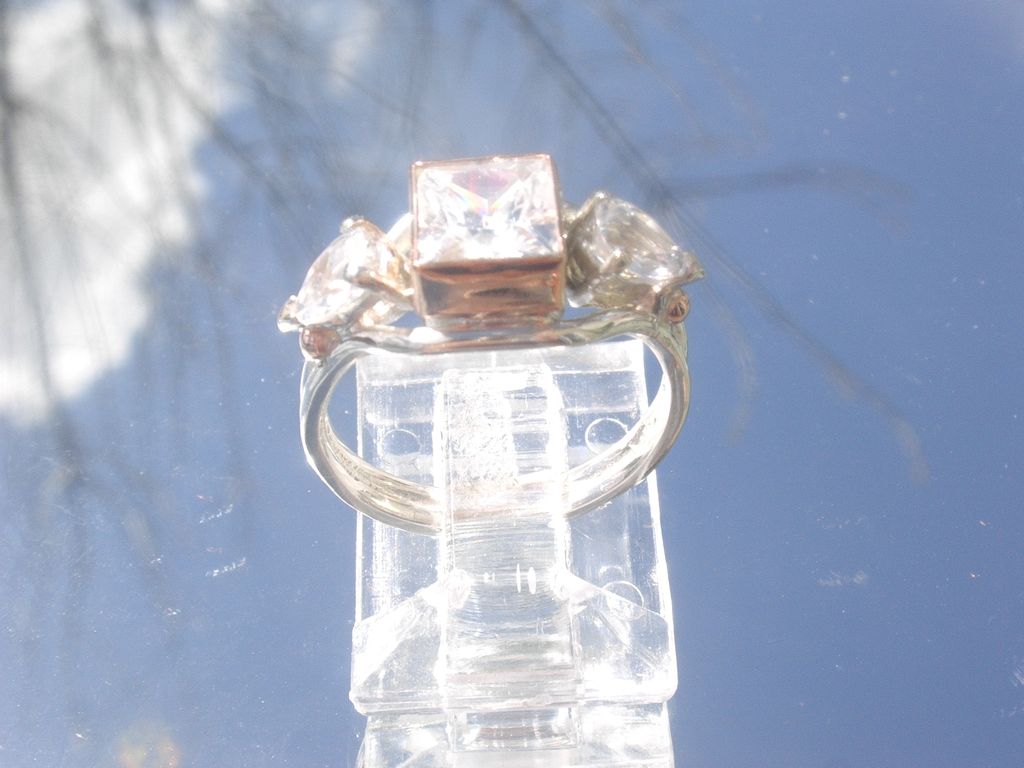 Sterling/9kt Square/Pear Shape Cubic Zircon Ladies Ring Sterling/9kt Square/Pear Shape Cubic Zircon Ladies Ring