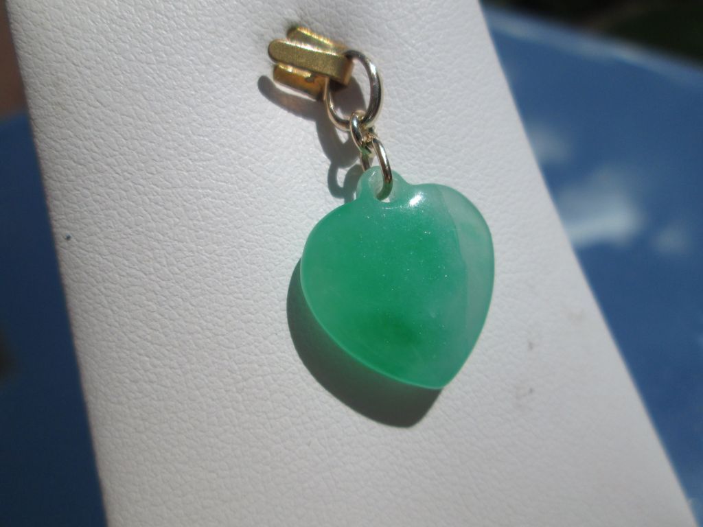 14kt Yellow Gold Artisan Jade Heart Pendant 14kt Yellow Gold Artisan Jade Heart Pendant