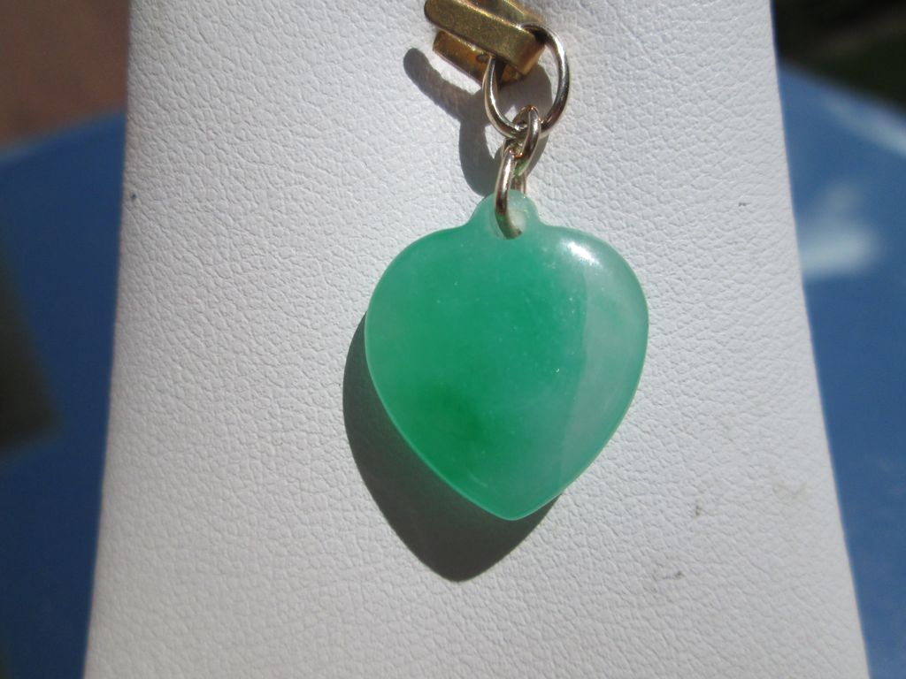 14kt Yellow Gold Artisan Jade Heart Pendant 14kt Yellow Gold Artisan Jade Heart Pendant