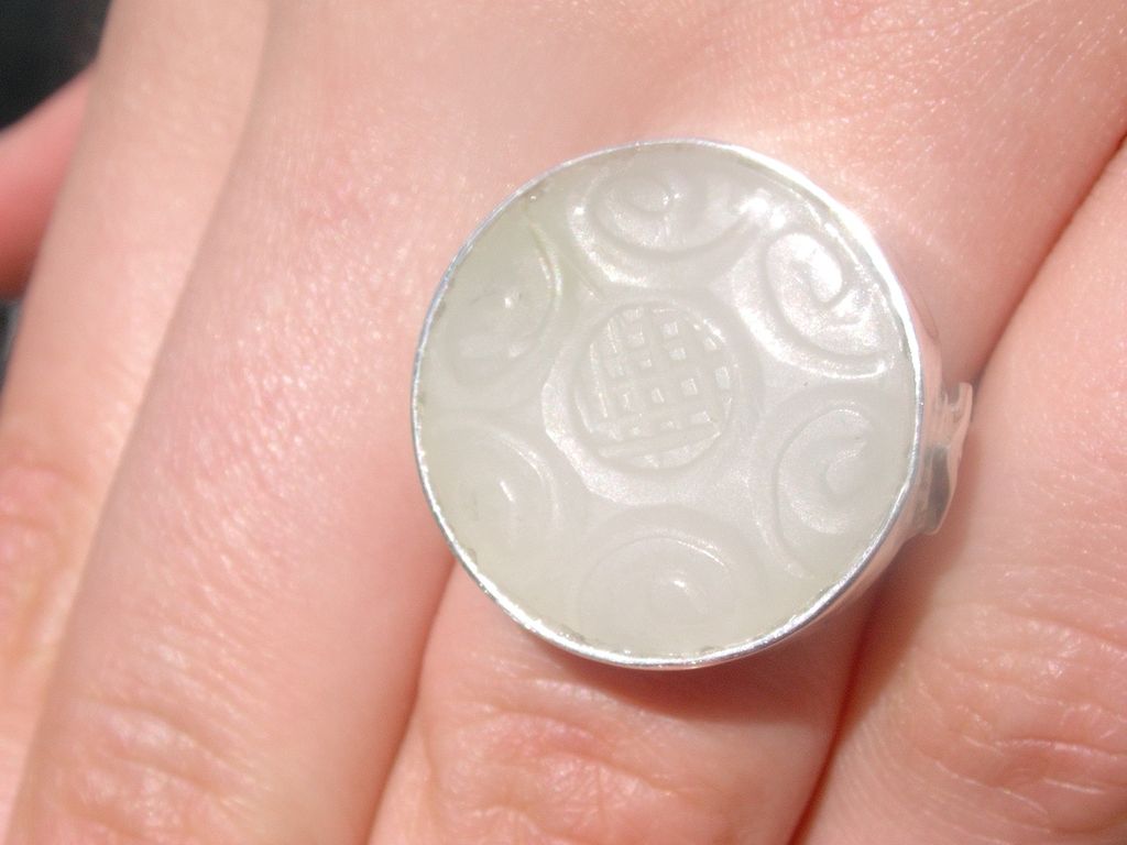 Sterling Round Patterned Jade Ladies Ring Sterling Round Patterned Jade Ladies Ring