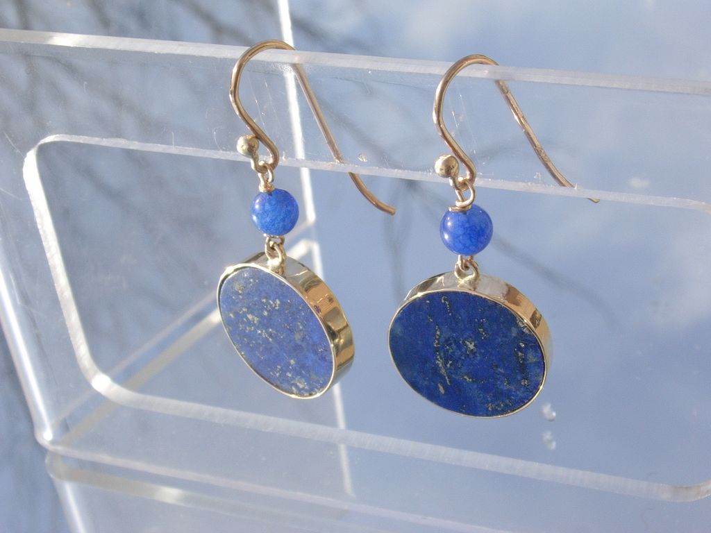 9kt Yellow Gold Lapis Bead and Round Disc Lapis Lazuli Dangle Earrings 9kt Yellow Gold Lapis Bead and Round Disc Lapis Lazuli Dangle Earrings