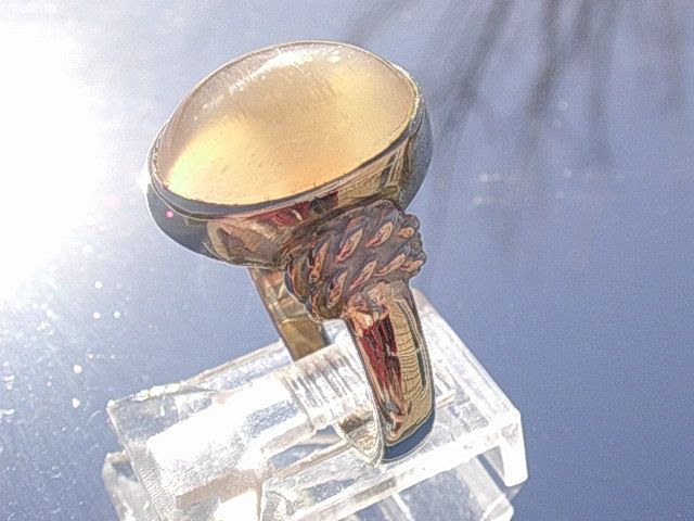 Silver/9kt Light Peach Moonstone Ladies Ring Silver/9kt Light Peach Moonstone Ladies Ring
