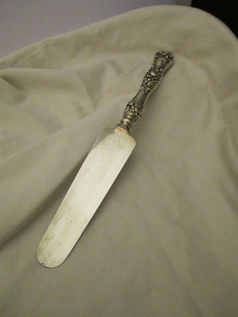 Victorian Shiebler Sterling American Beauty Cake Server Victorian Shiebler Sterling American Beauty Cake Server