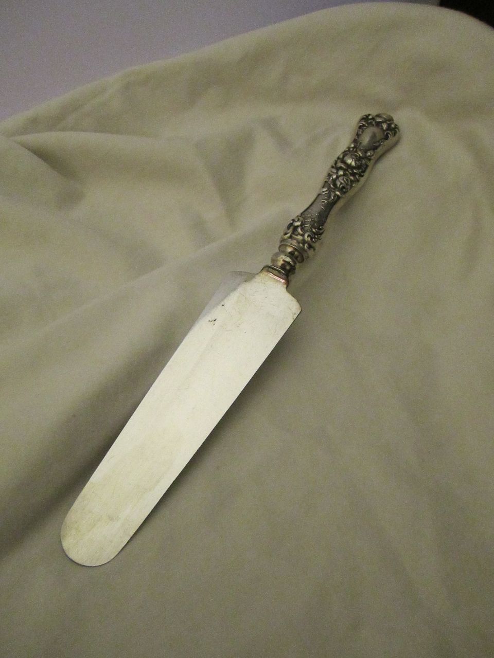 Victorian Shiebler Sterling American Beauty Cake Server Victorian Shiebler Sterling American Beauty Cake Server